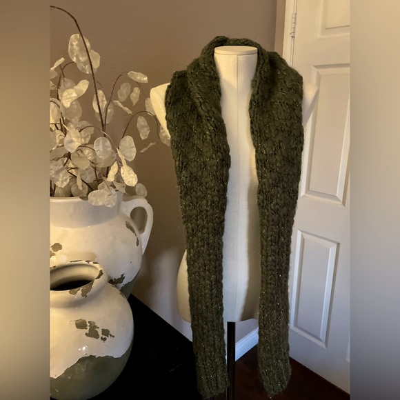 Lucky Brand scarf/mittens/beanie - Picture 3 of 5